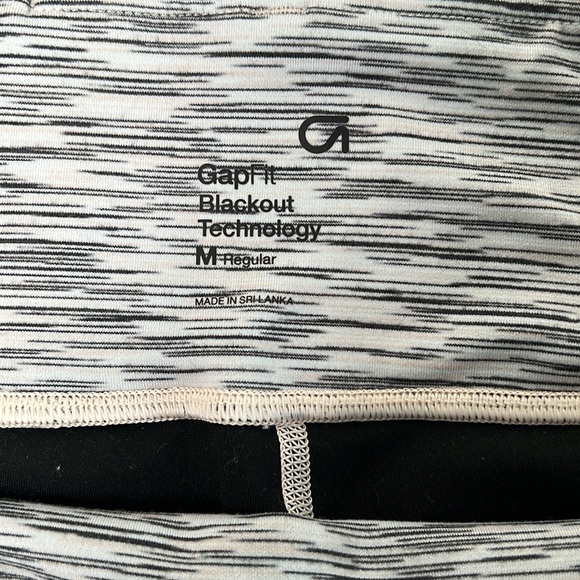 Gap black out technology athletic leggings - Picture 6 of 8